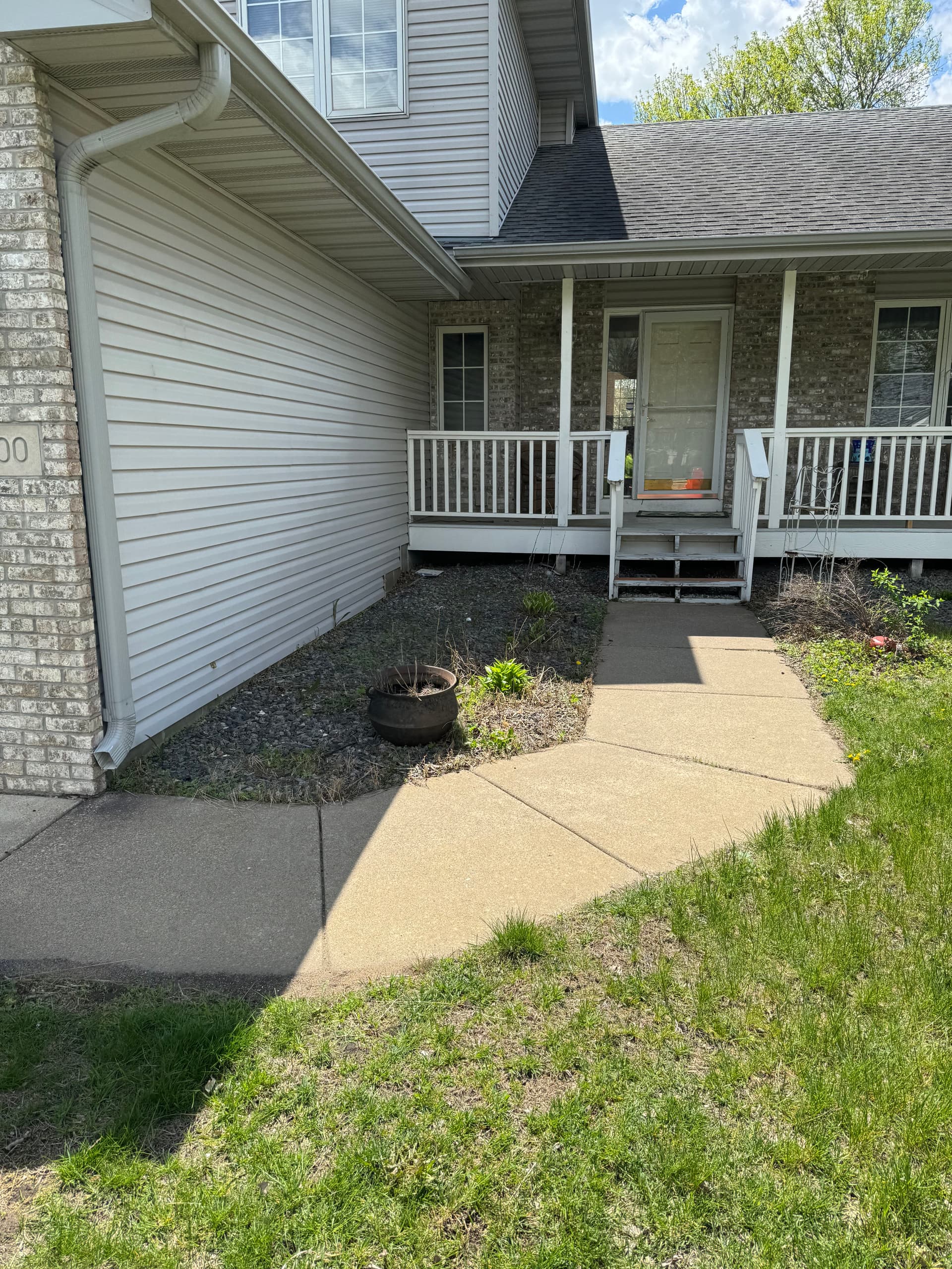 Gallery photos for Ramsey MN Simple and Clean Rock Bed Installation: Image #1